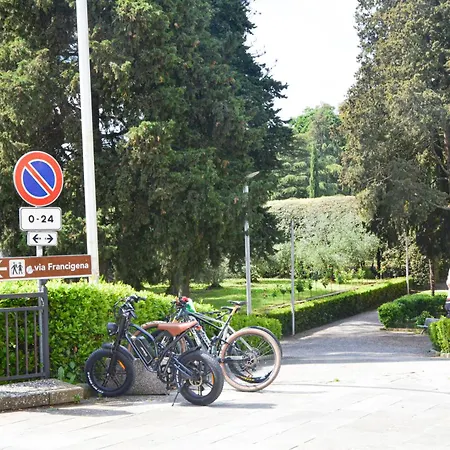 Hotel Gambassi Ξενοδοχείο *